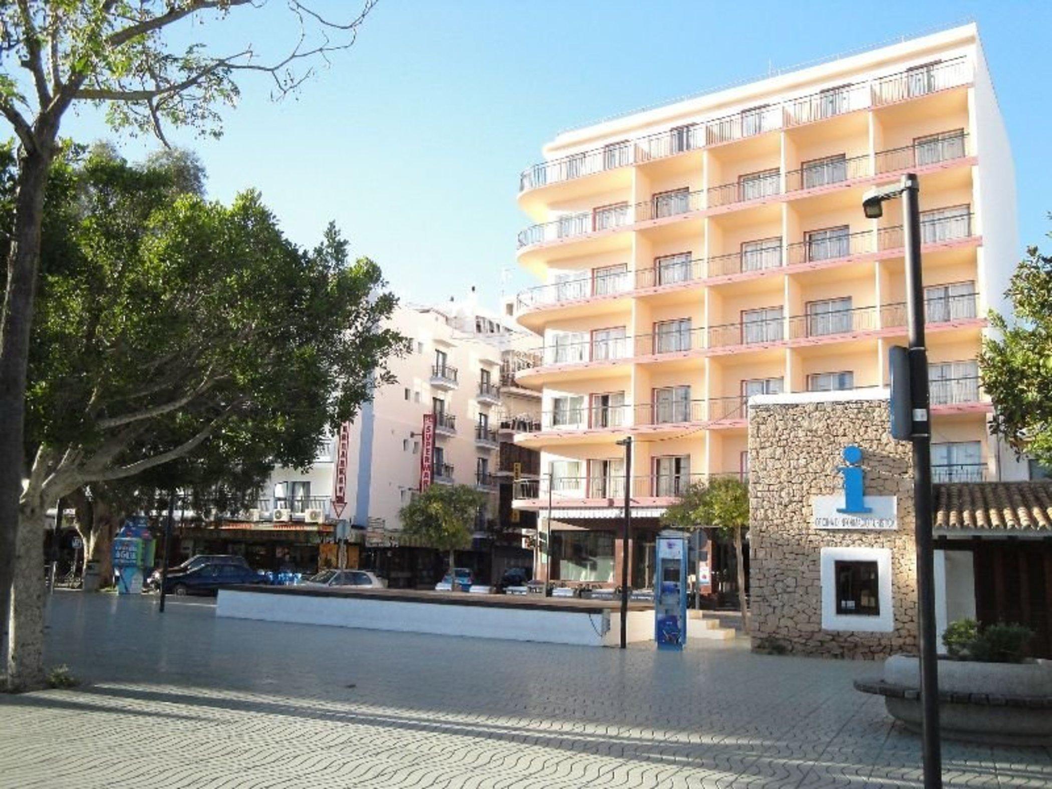 The Red - Adults Only 2* San Antonio Abad